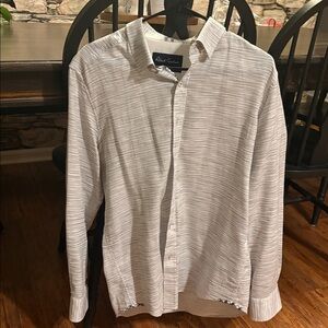 Robert Graham Textured White Button-Up Shirt